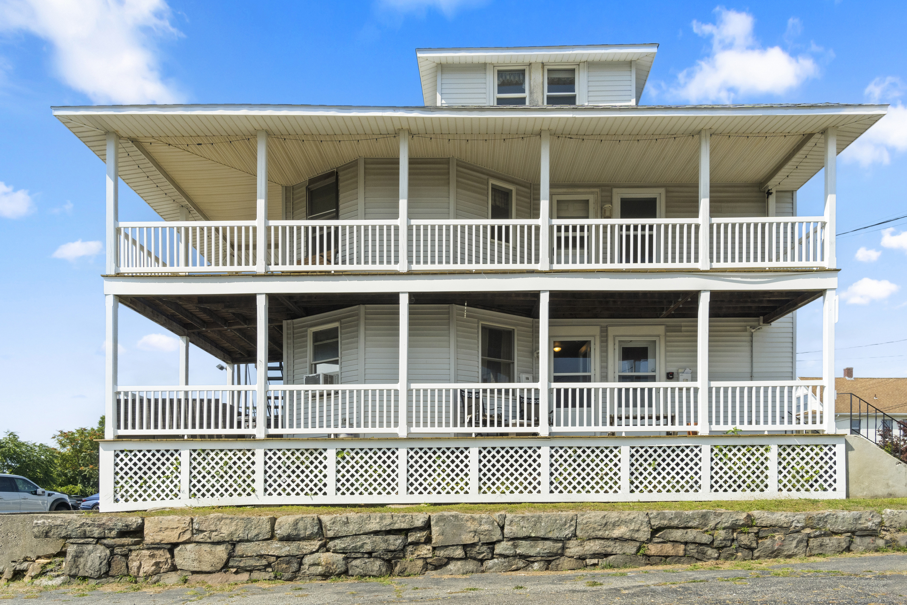 18 Hamilton Avenue