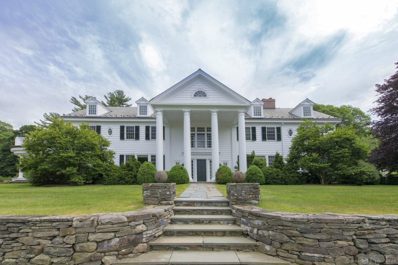 Rental Property at 325 Canaan Road, Salisbury, Connecticut - Bedrooms: 7 
Bathrooms: 8.5 
Rooms: 15  - $75,000 MO.