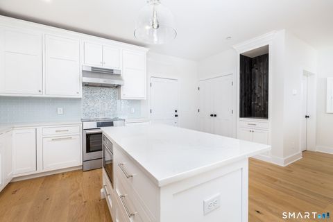 Tiny photo for 185 Main Street #305, East Lyme, CT 06357 (MLS # 24152326)