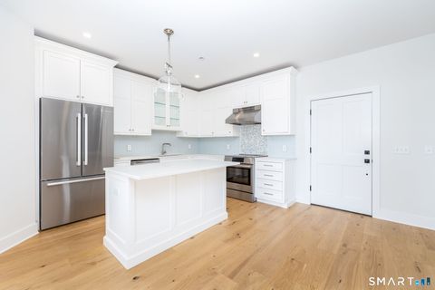 Tiny photo for 185 Main Street #305, East Lyme, CT 06357 (MLS # 24152326)