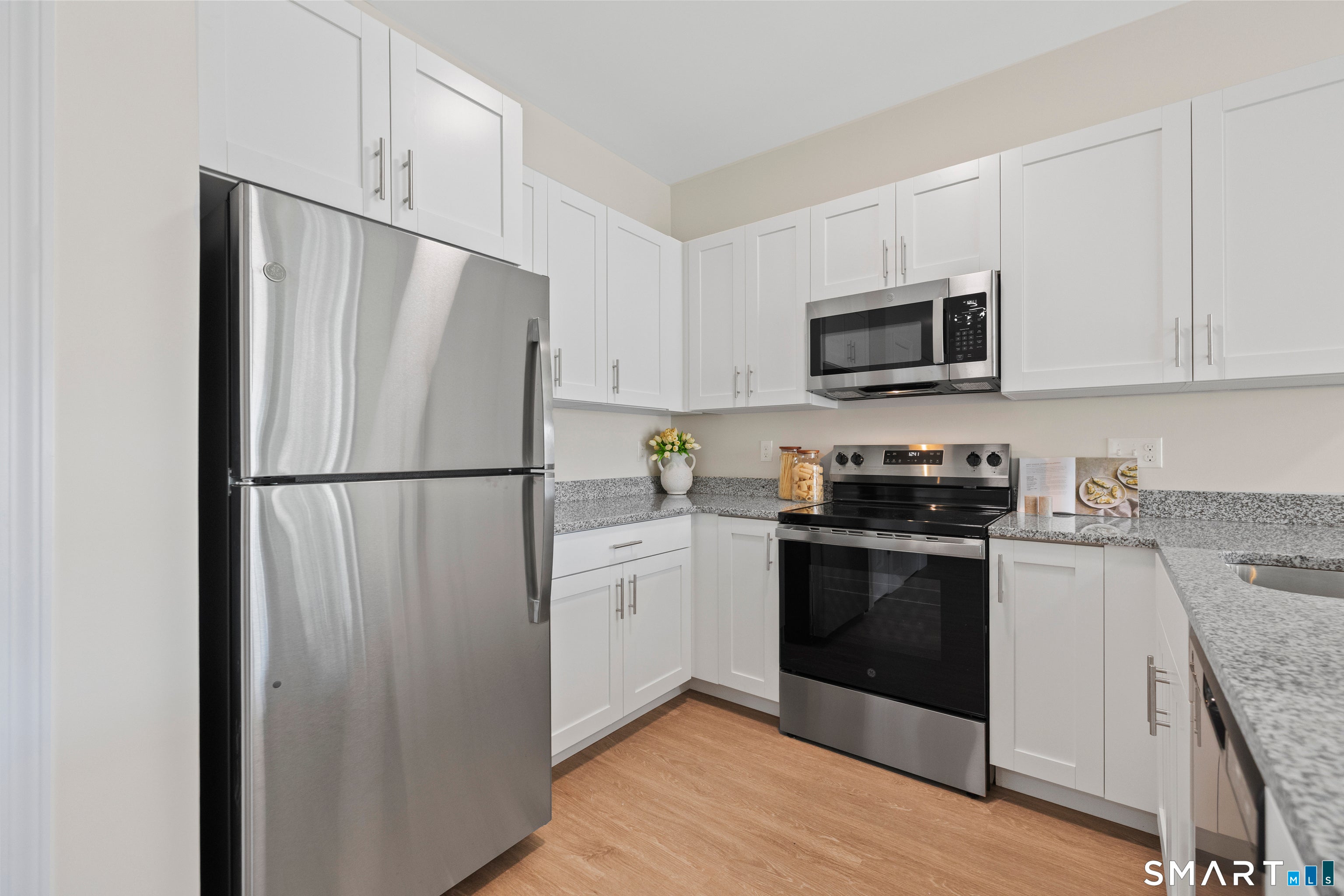 55 Steele Boulevard 202