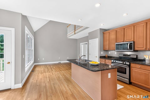 Tiny photo for 3 Cavendish Place #3, Avon, CT 06001 (MLS # 24207040)