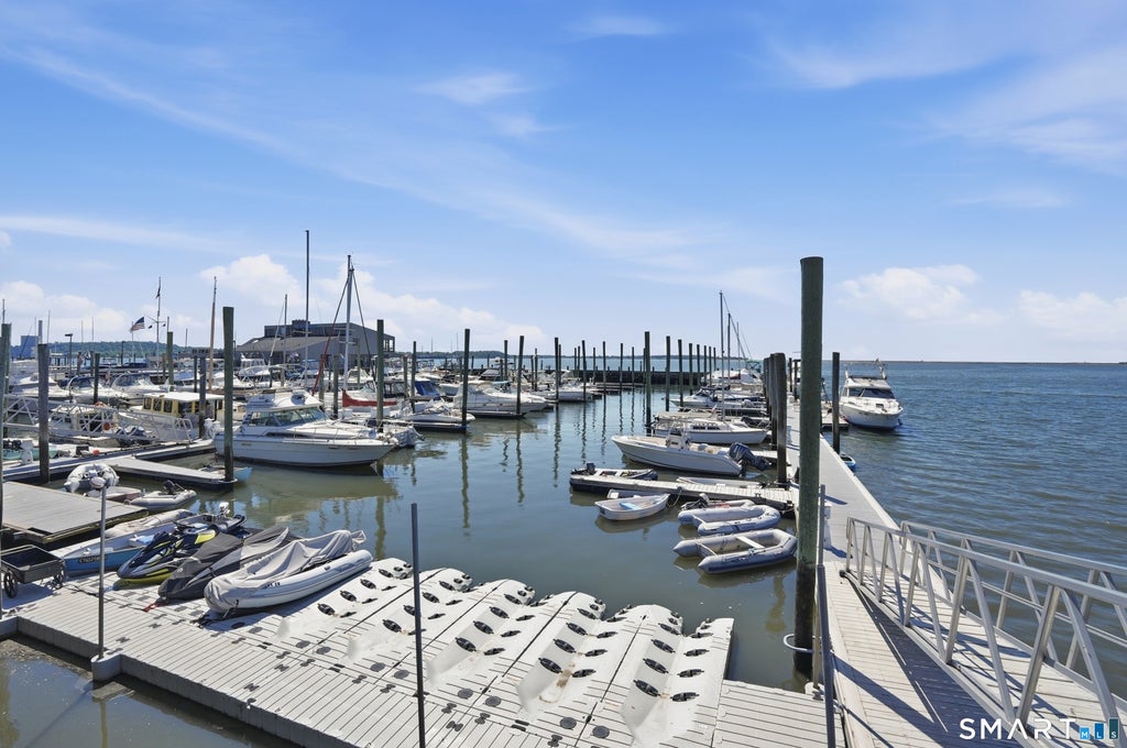 Photo of 301 Harbour Close #102, New Haven, CT 06519 (MLS # 24212733)