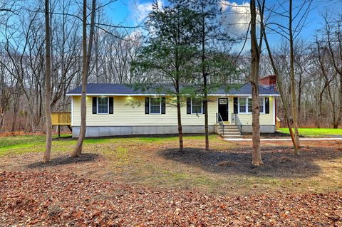 A home in Killingworth