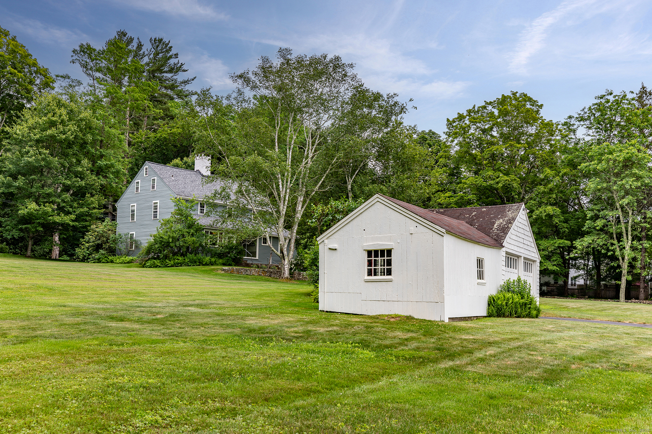 393 Middle Road Turnpike