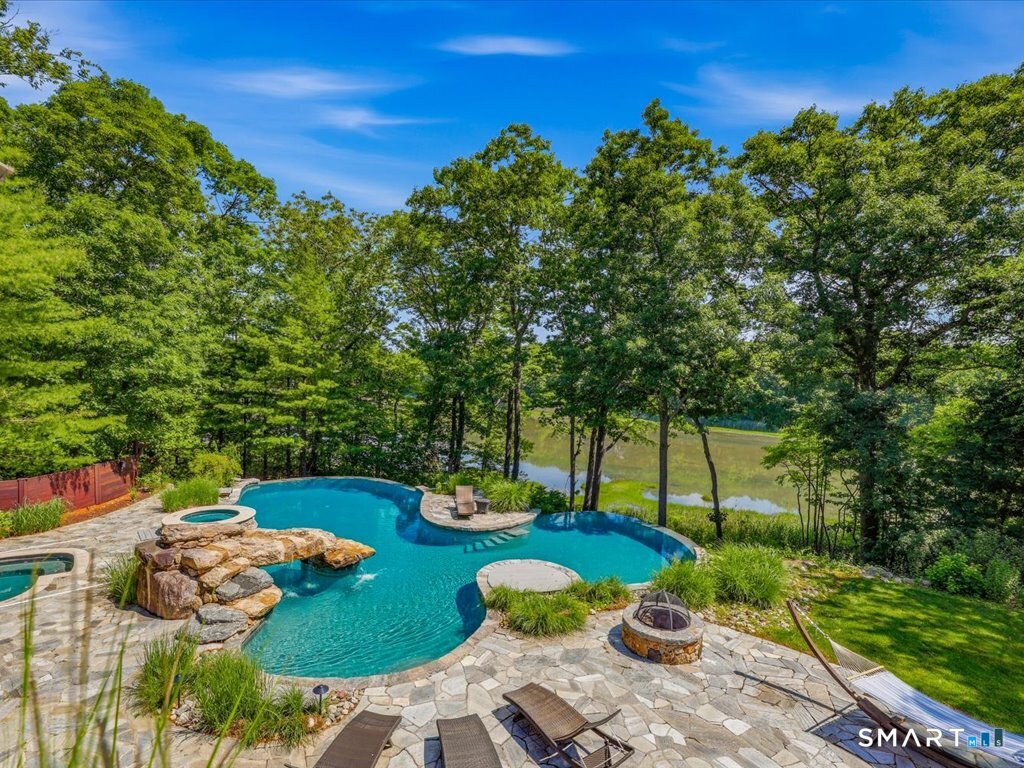 76 Sachem Head Road