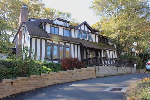 Photo of 360 Fountain Street #APT 5, New Haven, CT 06515 (MLS # 24142359)