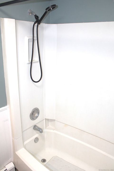 Tiny photo for 360 Fountain Street #APT 5, New Haven, CT 06515 (MLS # 24142359)