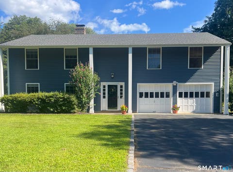 Photo of 20 Lincoln Drive, New Canaan, CT 06840 (MLS # 24195032)