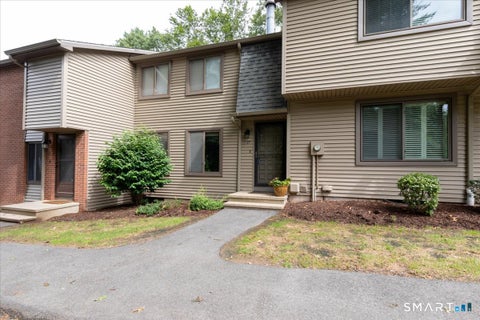 Photo of 17 Conestoga Way #17, Glastonbury, CT 06033 (MLS # 24204607)