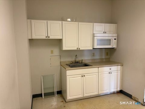 Tiny photo for 200 Boston Post Road #3, Orange, CT 06477 (MLS # 24152858)