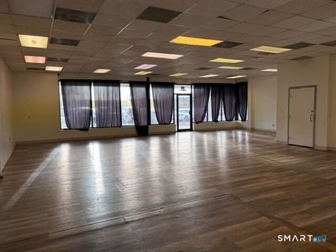 Tiny photo for 200 Boston Post Road #3, Orange, CT 06477 (MLS # 24152858)