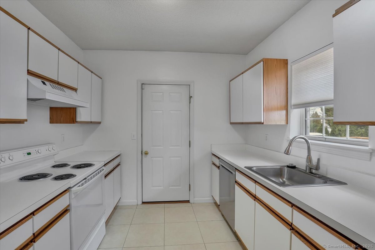 20 Mulberry Lane, Middletown, Connecticut image 4