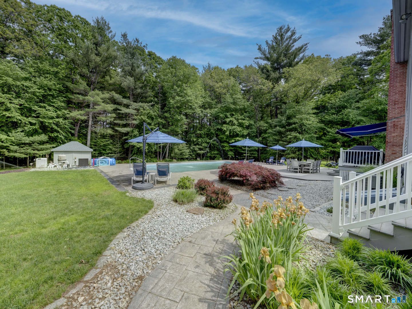 32 Avebury Lane