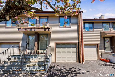 Photo of 2539 Bedford Street #34C, Stamford, CT 06905 (MLS # 24170469)