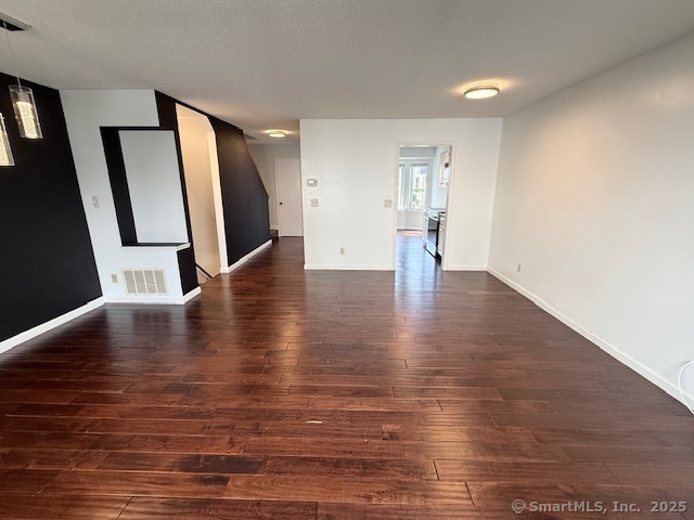 Stamford, Connecticut 06902, United States, 2 Bedrooms Bedrooms, ,3 BathroomsBathrooms,Residential,Active,223679