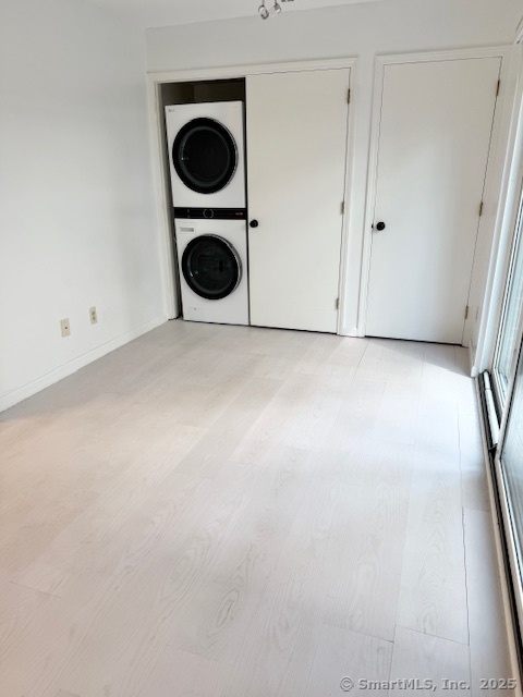 Stamford, Connecticut 06902, United States, 2 Bedrooms Bedrooms, ,3 BathroomsBathrooms,Residential,Active,223679