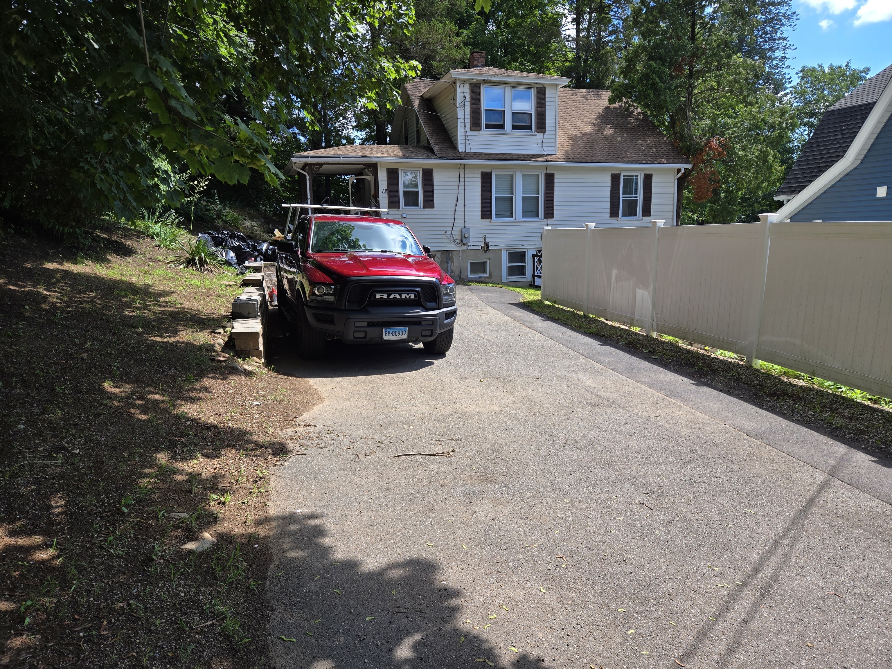 12 Wood Court