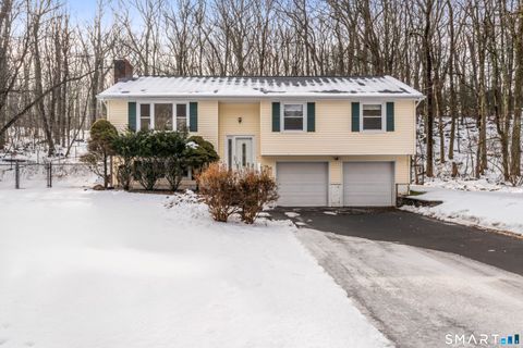 26 Appleblossom Lane Newtown CT 06470