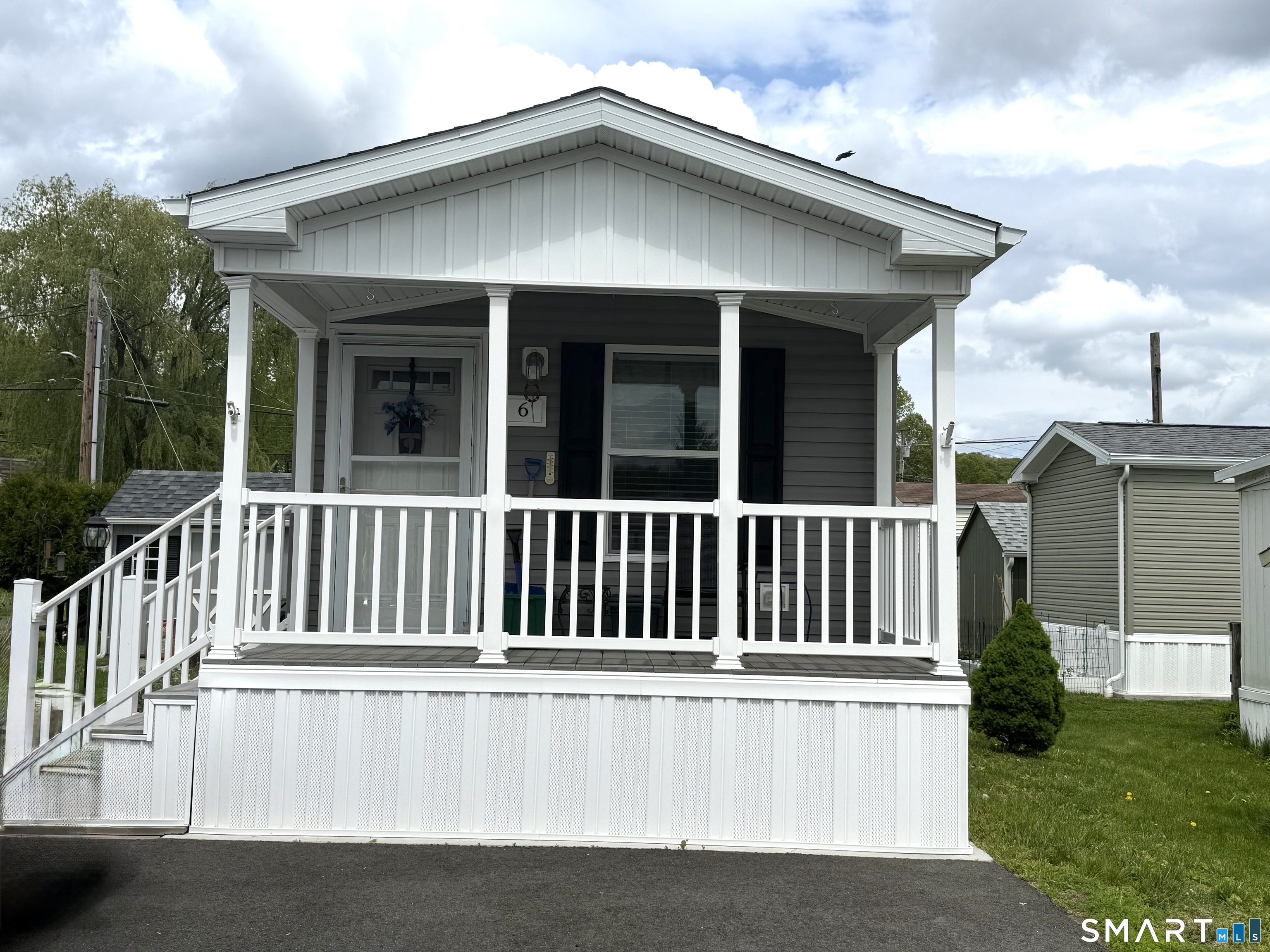 Maple Lane 6