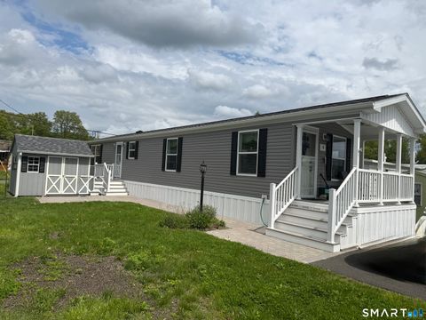 Photo of Maple Lane #6, Danbury, CT 06810 (MLS # 24170189)