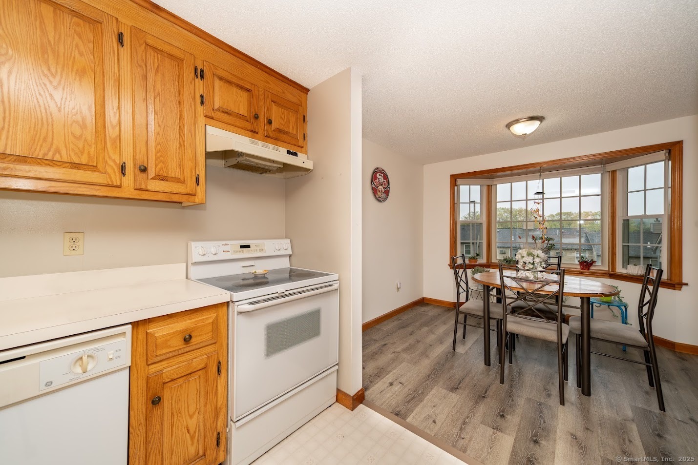 46 Edgewood Street #APT 37, Stafford, Connecticut image 2