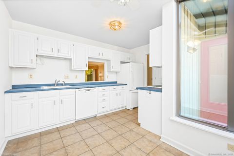 Tiny photo for 123 Old Belden Hill Road #APT 40, Norwalk, CT 06850 (MLS # 24152898)