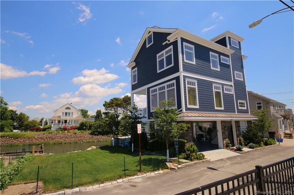 Rental Property at 2154 Fairfield Beach Road, Fairfield, Connecticut - Bedrooms: 3 
Bathrooms: 3 
Rooms: 6  - $8,000 MO.