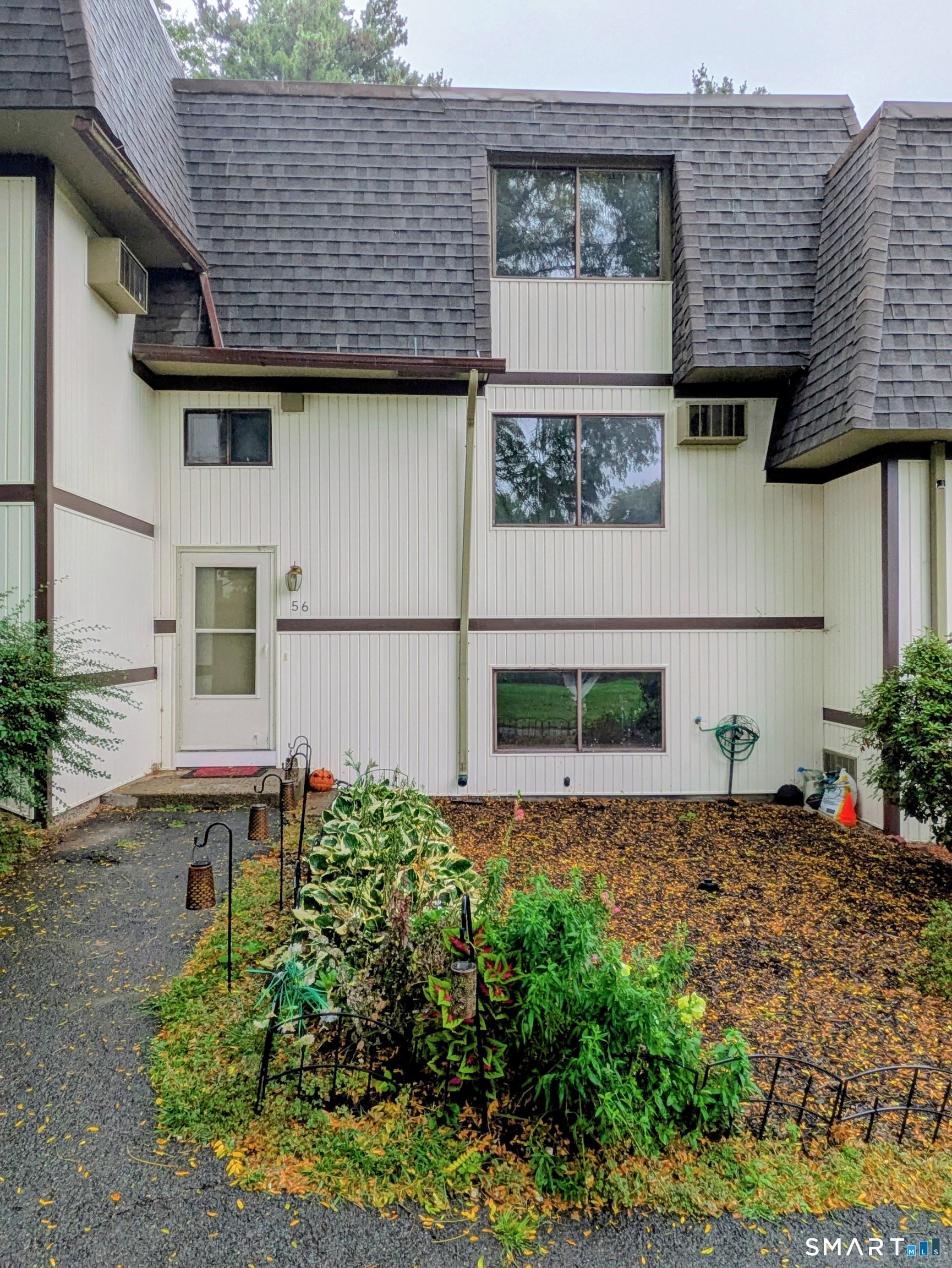 56 Suffield Meadow Drive 56