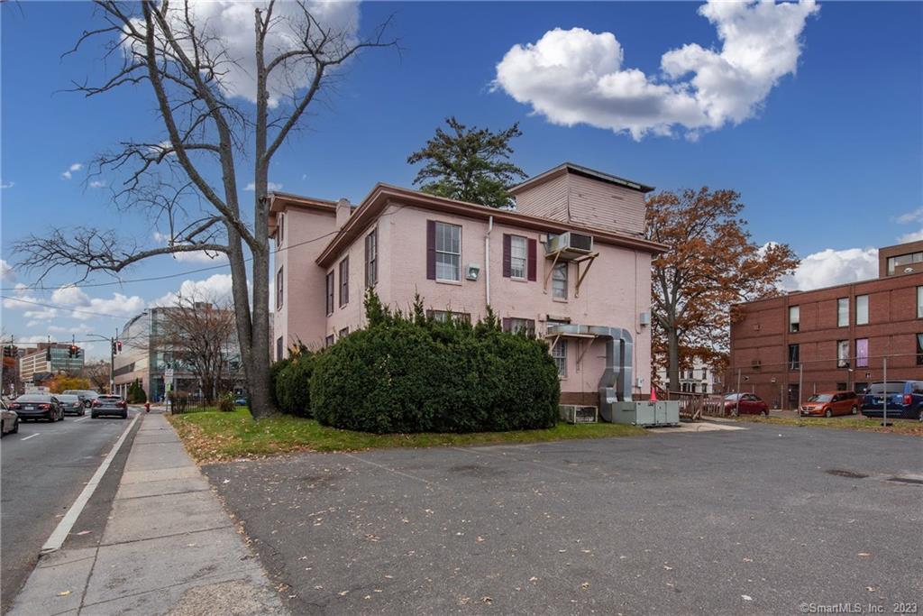 Hartford, Connecticut 06105, United States, ,Residential,Active,137726