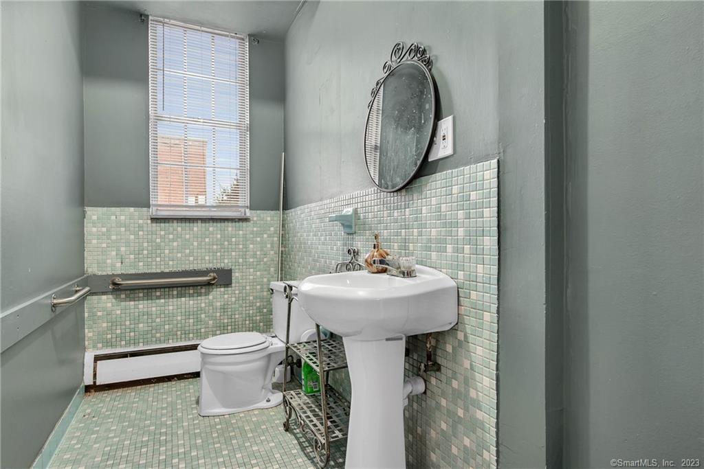 Hartford, Connecticut 06105, United States, ,Residential,Active,137726