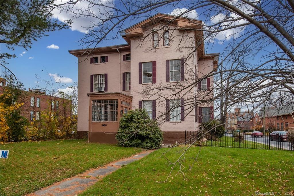 Hartford, Connecticut 06105, United States, ,Residential,Active,137726
