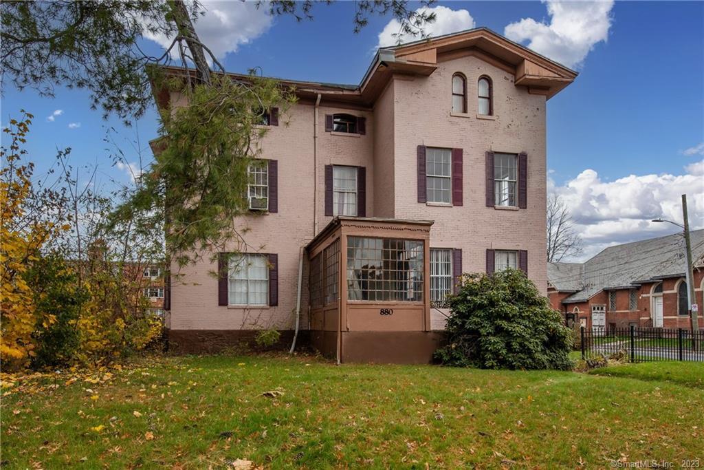 Hartford, Connecticut 06105, United States, ,Residential,Active,137726