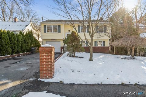 Photo of 130 Mulberry Street, Stamford, CT 06907 (MLS # 24150631)