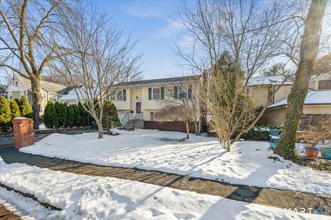 Tiny photo for 130 Mulberry Street, Stamford, CT 06907 (MLS # 24150631)