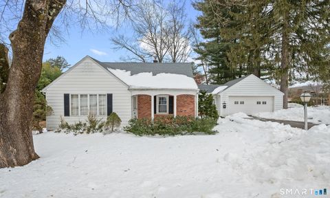 Photo of 49 Dewberry Road, Waterbury, CT 06705 (MLS # 24157283)