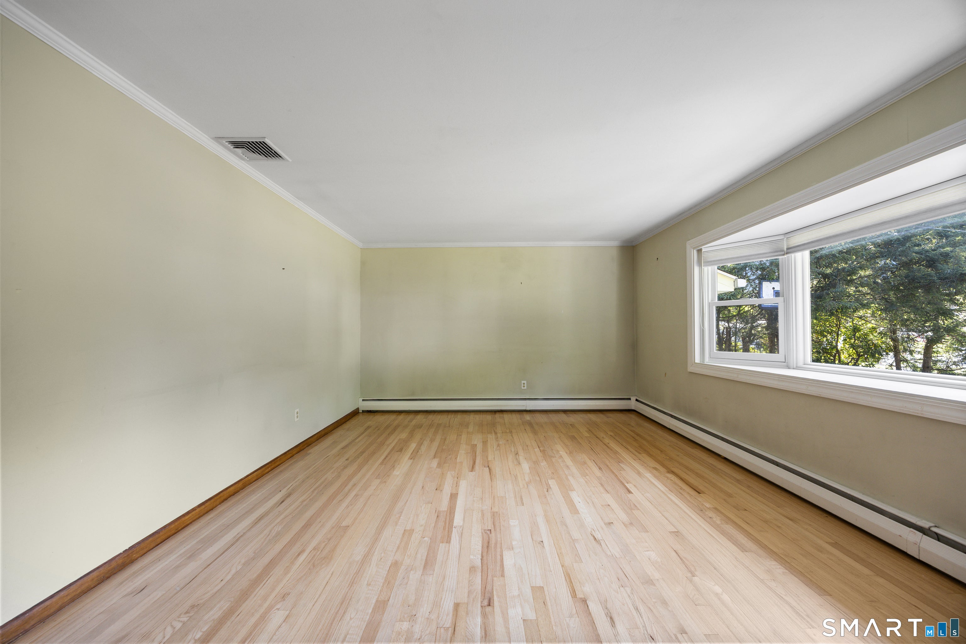 46 East Maxwell Drive