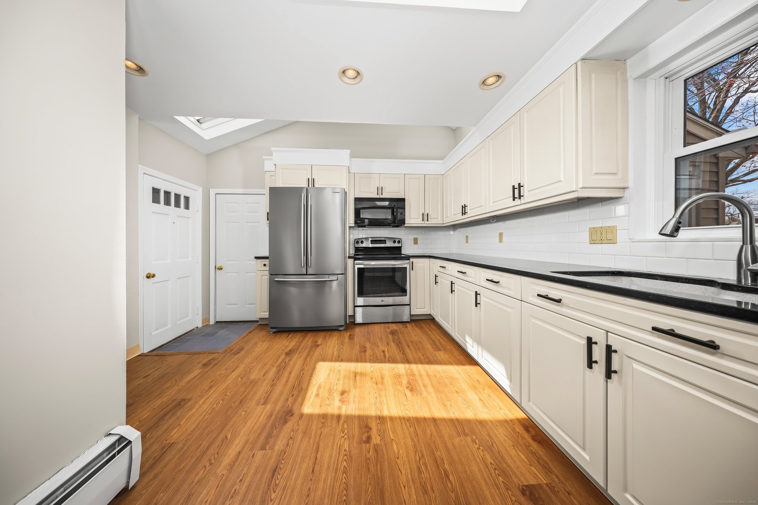 69 Old Farm Road, Bristol, Connecticut image 8
