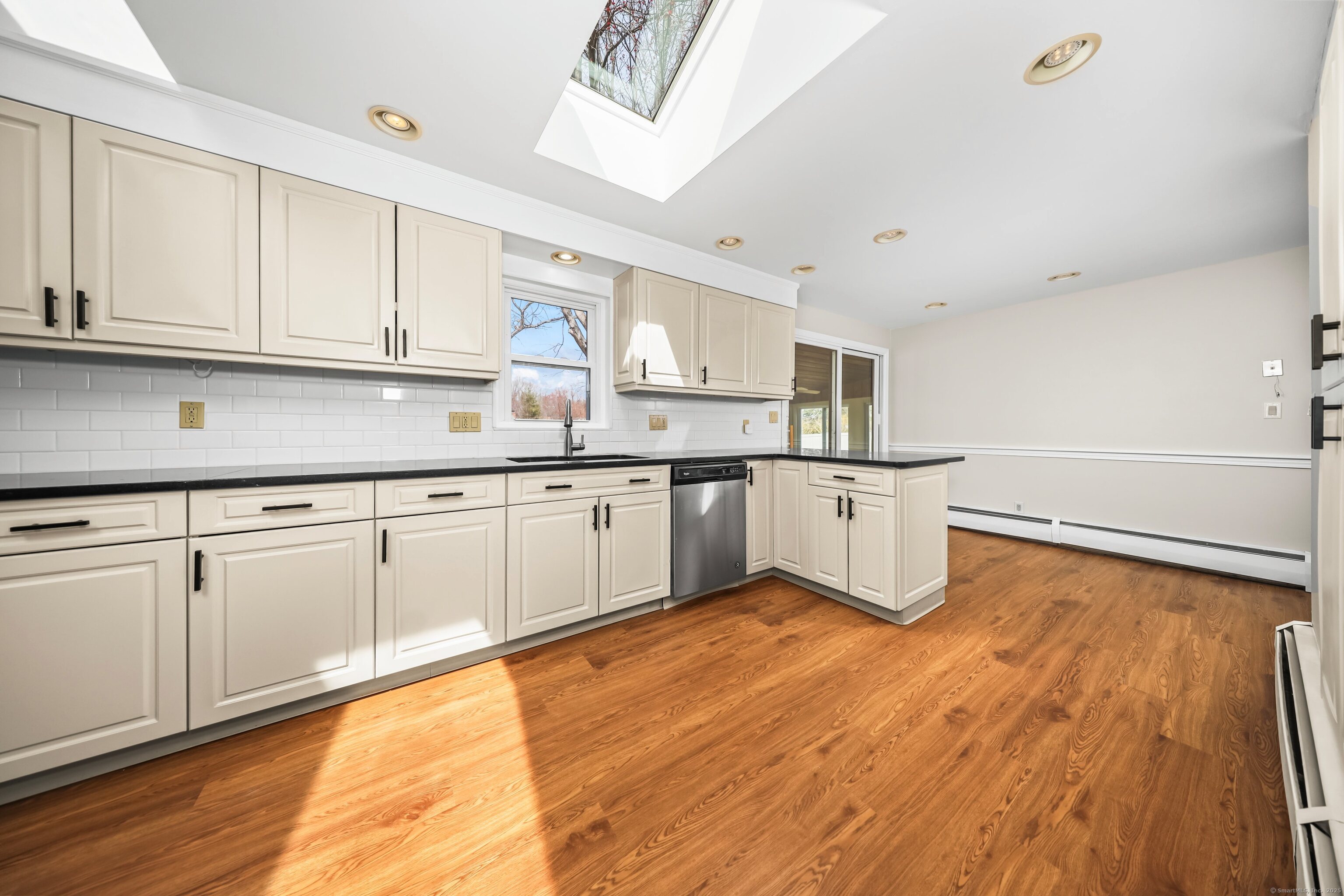 69 Old Farm Road, Bristol, Connecticut image 9