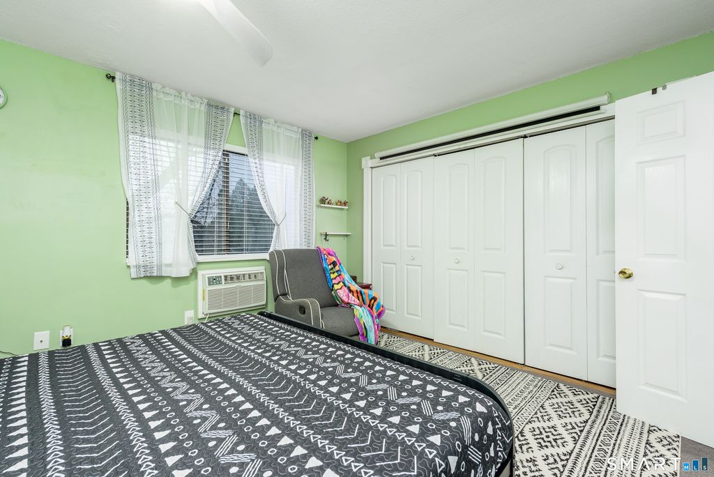 Photo of 181 Hicks Street #APT 2C, Meriden, CT 06450 (MLS # 24148699)