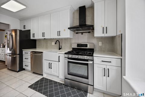 Tiny photo for 32 Farmington Chase Crescent #32, Farmington, CT 06032 (MLS # 24155238)