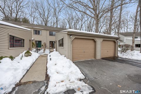 Tiny photo for 32 Farmington Chase Crescent #32, Farmington, CT 06032 (MLS # 24155238)