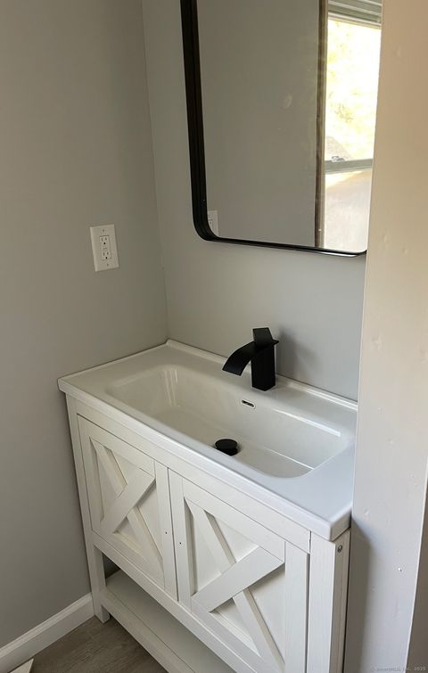 Tiny photo for 70 Tunxis Avenue, Bloomfield, CT 06002 (MLS # 24134534)