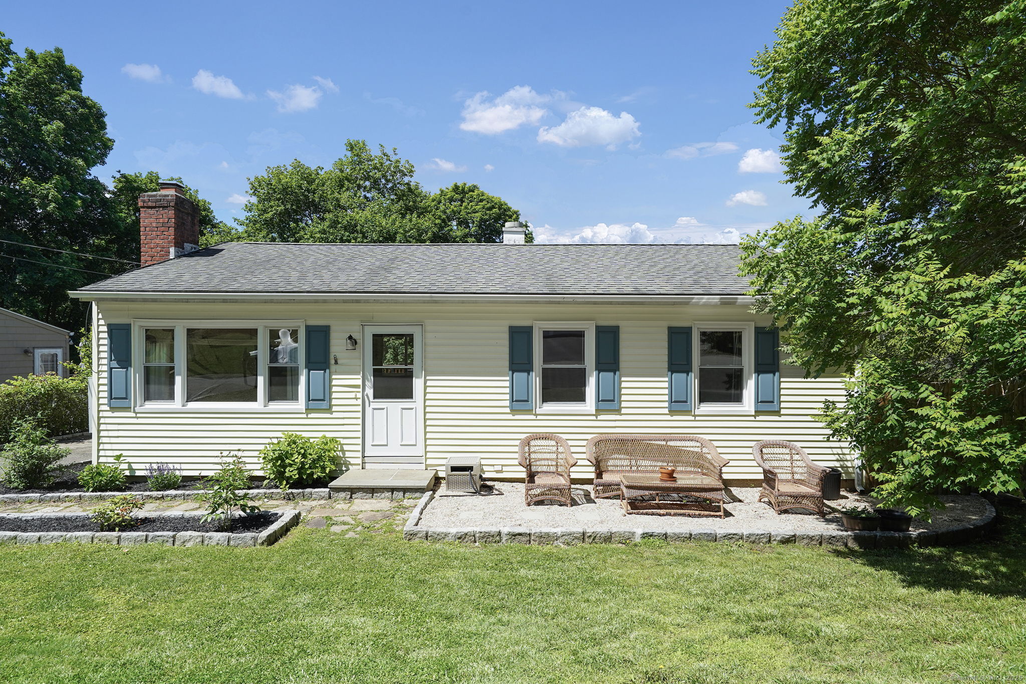 9 Waterhorse Brook Drive
