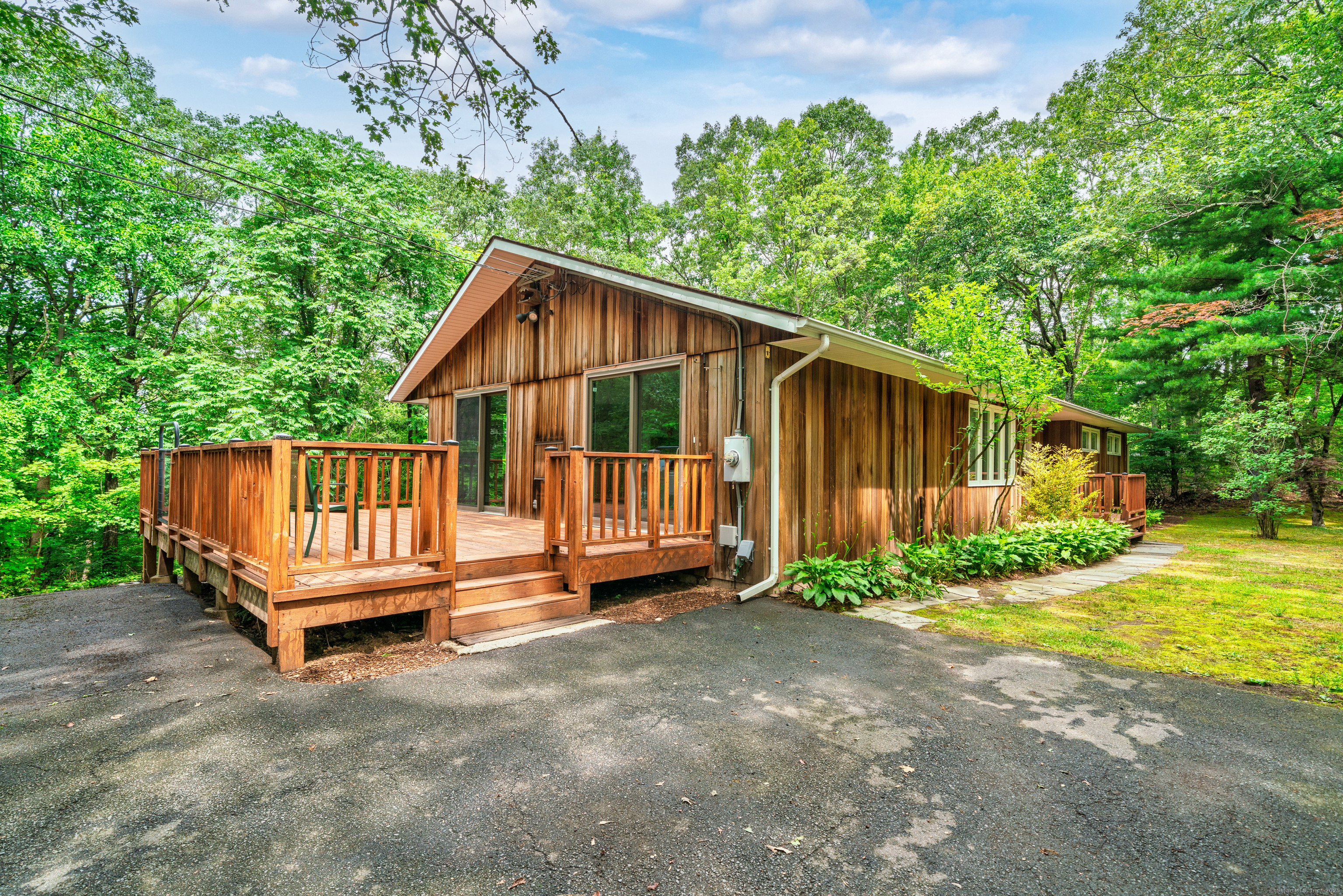 1037 Bartholomew Road