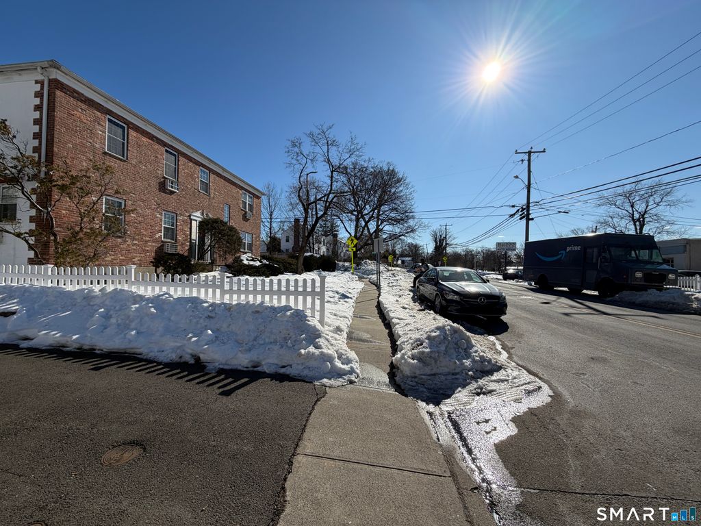 Photo of 11 Belltown Road #APT 1, Stamford, CT 06905 (MLS # 24156278)