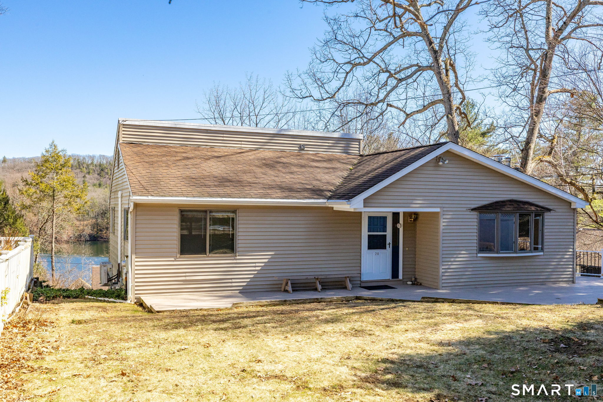 20 West Lakeview Drive