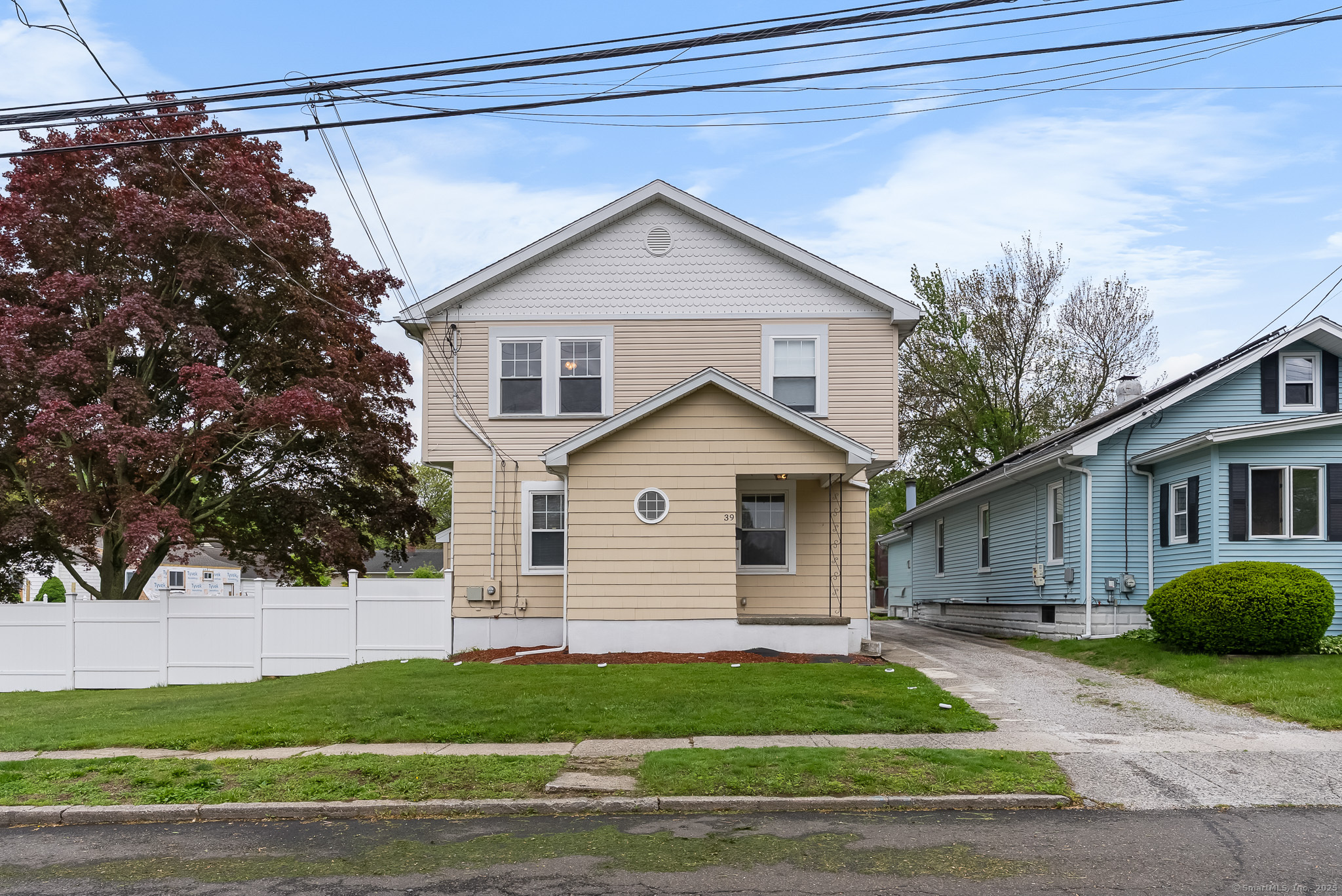 Property for Sale at Woodcrest Avenue, Stratford, Connecticut - Bedrooms: 4 
Bathrooms: 3 
Rooms: 9  - $595,000