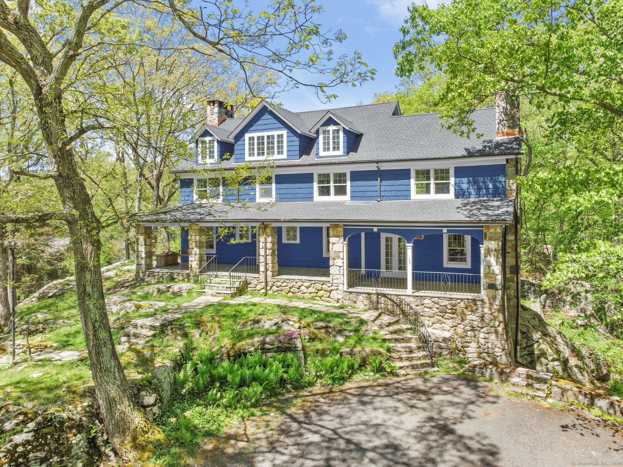 Property for Sale at 1897 Long Ridge Road, Stamford, Connecticut - Bedrooms: 5 
Bathrooms: 4 
Rooms: 12  - $1,095,000