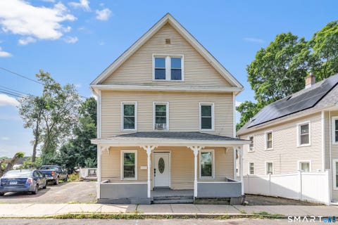 Multifamily For Sale - 17 Sarsfield Street<br/> Waterbury, CT 06704